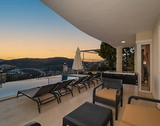 Kalkan'da Muhteşem Deniz Manzaralı, Özel Havuzlu, Kiralık Villa - 4