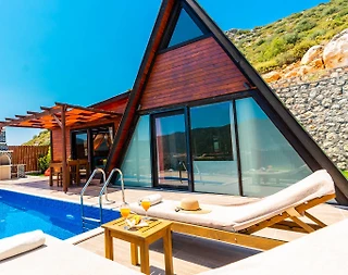 Kaş Yeşilköy'de Doğa Manzaralı, Özel Havuzlu, 2 Kişilik Bungalov - 3