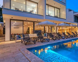 Kaş Kalkan'da Muhteşem Manzaralı, Özel Havuzlu, 12 Kişilik, Lüks Villa - 2