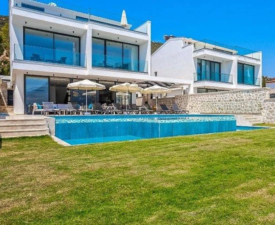 Kaş Kalkan'da Muhteşem Manzaralı, Özel Havuzlu, 12 Kişilik, Lüks Villa - 1