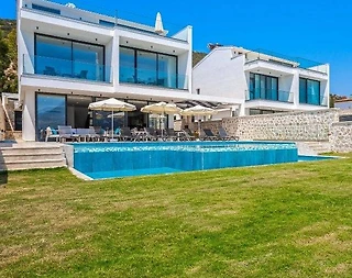 Kaş Kalkan'da Muhteşem Manzaralı, Özel Havuzlu, 12 Kişilik, Lüks Villa - 1
