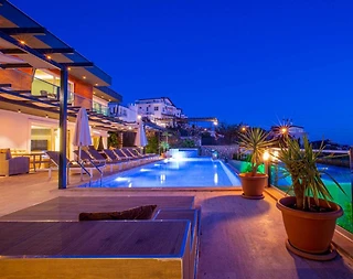 Kaş Bezirgan'da Muhteşem Manzaralı, Özel Havuzlu, Lüks Villa - 1