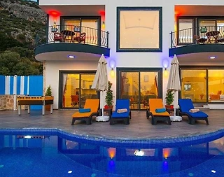 Kaş İslamlar'da Oyun Alanına Sahip, Özel Havuzlu, Jakuzili, Lüks Villa - 5