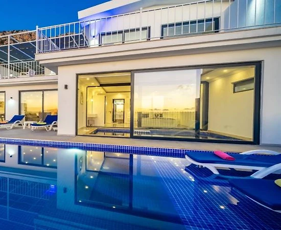 Kaş Bezirgan'da Doğa ve Deniz Manzaralı, Özel Havuzlu, Kiralık Villa - 1