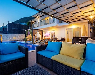 Kaş Kalkan'da Göz Alıcı Manzaralı, Sonsuzluk Havuzlu, 4+1 Villa - 4