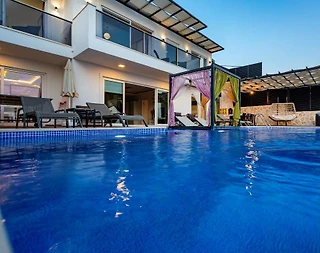 Kaş Kalkan'da Göz Alıcı Manzaralı, Sonsuzluk Havuzlu, 4+1 Villa - 3