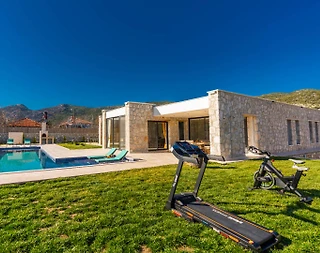 Kalkan'ın Sarıbelen'de Geniş Bahçeli, Özel Havuzlu, Geniş Villa - 3