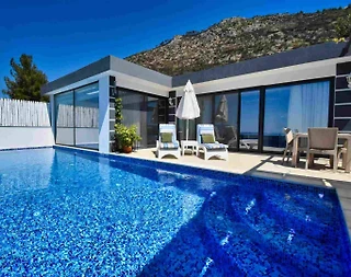 Kaş Üzümlü'de Eşsiz Manzaralı, Özel Havuzlu, Modern Villa - 2