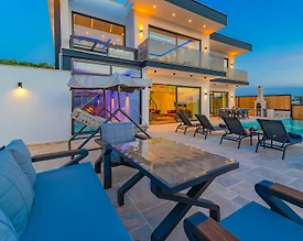 Kalkan Akbel'de Enfes Doğada, Açık ve Kapalı Havuzlu, Modern Villa - 2