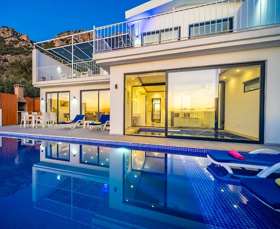 Kaş Bezirgan'da Doğa ve Deniz Manzaralı, Özel Havuzlu, Şık Villa - 1