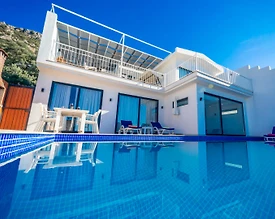 Kaş Bezirgan'da Doğa ve Deniz Manzaralı, Özel Havuzlu, Şık Villa - 3