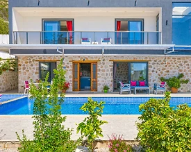 Kaş Üzümlü'de Doğa İçerisinde, Isıtmalı Havuzlu, Balayı Villası - 3