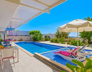 Kaş Üzümlü'de Doğa İçerisinde, Isıtmalı Havuzlu, Balayı Villası - 4