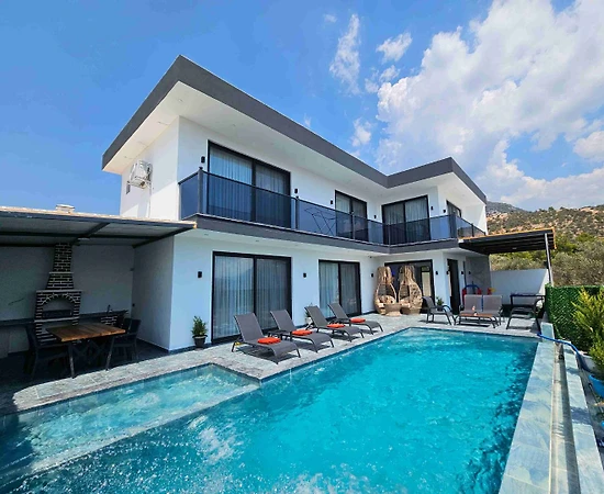 Kaş Çavdır'da Balayı Çiftlerine Uygun, Isıtmalı Havuzlu, Kiralık Villa - 1