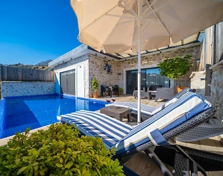 Kaş Bezirgan'da Muhteşem Doğada, Isıtmalı Havuzlu, Modern Villa - 4