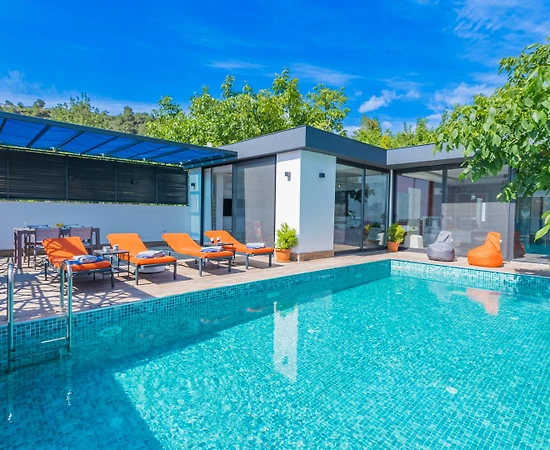 Kaş İslamlar'da Enfes Doğada, Isıtmalı Havuzlu, 4 Kişilik Villa - 1