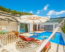 Kaş İslamlar'da Balayı Çiftlerine Uygun, Isıtmalı Havuzlu, Şık Villa - 2