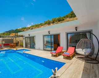 Kaş İslamlar'da Balayı Çiftlerine Uygun, Isıtmalı Havuzlu, Kiralık Villa - 1