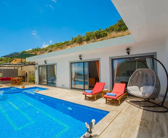 Kaş İslamlar'da Balayı Çiftlerine Uygun, Isıtmalı Havuzlu, Şık Villa - 1