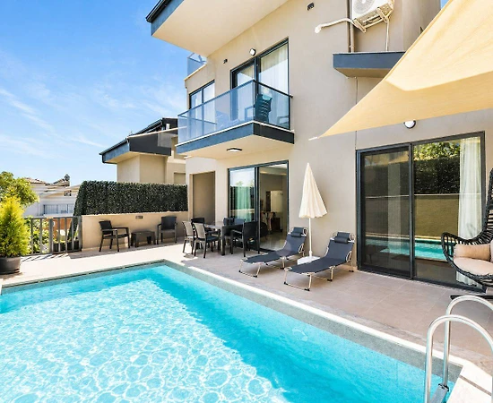 Fethiye Kargı'da Elverişli Konumda, Özel Havuzlu, 3+1 Kiralık Villa - 1