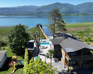 Kartepe Eşme'de Göle Sıfır, Isıtmalı Havuzlu, Jakuzili Lüks Villa - 1