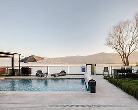 Kartepe Eşme'de Göle Sıfır, Isıtmalı Havuzlu, Jakuzili Lüks Villa - 2