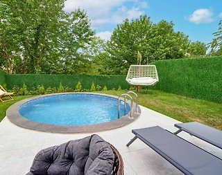 Kartepe Maşukiye'de Göl Manzaralı, Isıtmalı Havuzlu, Kiralık Bungalov - 3