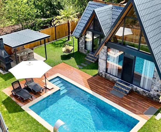 Kartepe Maşukiye'de Doğa İçerisinde, Isıtmalı Havuzlu, Ferah Bungalov - 1