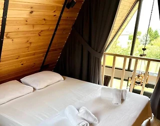 Kartepe Maşukiye'de Doğa İle İç İçe, Isıtmalı Havuzlu, 2+1 Bungalov - 5