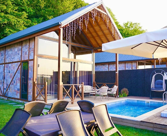 Kartepe Maşukiye'de Muhteşem Doğada, Özel Havuzlu, Konforlu Bungalov - 1