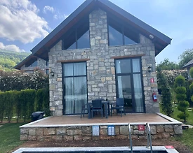 Kartepe Maşukiye'de Sakin Konumda, Isıtmalı Havuzlu, Kiralık Balayı Villası - 2