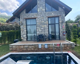 Kartepe Maşukiye'de Sakin Konumda, Isıtmalı Havuzlu, Kiralık Balayı Villası - 3