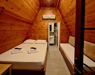 Kartepe Maşukiye'de Tesis İçerisinde, Isıtmalı Havuzlu, 3 Kişilik Bungalov - 4