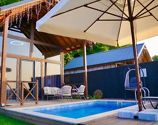 Kartepe Maşukiye'de Tesis İçerisinde, Isıtmalı Havuzlu, Ferah Bungalov - 1