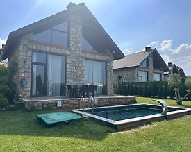 Kartepe Maşukiye'de Yemyeşil Doğada, Isıtmalı Havuzlu, Otantik Villa - 2