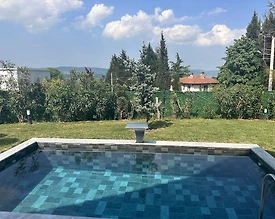 Kartepe Maşukiye'de Yemyeşil Doğada, Isıtmalı Havuzlu, Otantik Villa - 3