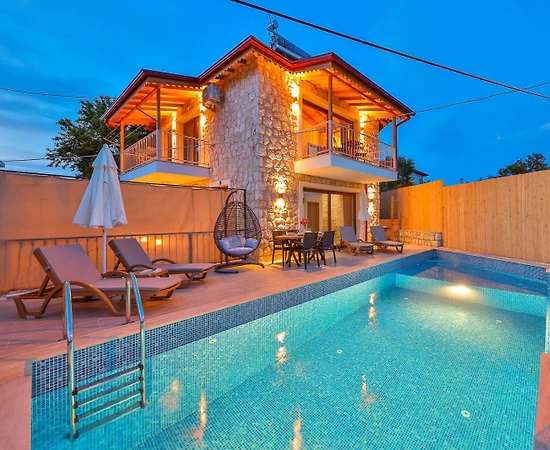 Kaş Ağullu'da Doğa İle Baş Başa, Özel Havuzlu, Otantik Tasarımlı Villa - 1