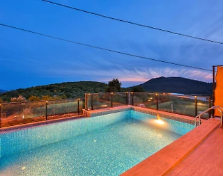 Kaş Ağullu'da Doğa İle Baş Başa, Özel Havuzlu, Otantik Tasarımlı Villa - 2