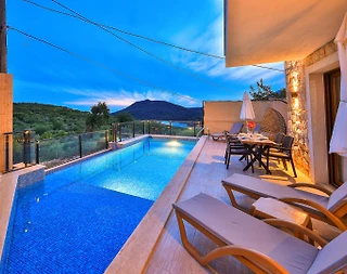 Kaş Ağullu'da Doğa İle Baş Başa, Özel Havuzlu, Otantik Tasarımlı Villa - 3