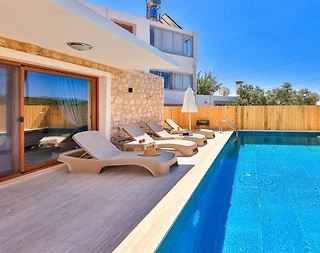 Kaş Ağullu'da Elverişli Konumda, Özel Havuzlu, Otantik Tasarımlı Villa - 3