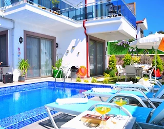 Kaş Andifli'de Sakin Konumda, Özel Havuzlu, Modern Tasarımlı Villa  - 1