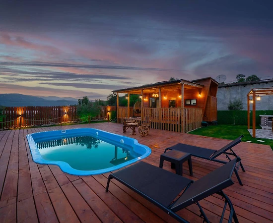 Kaş Ahatlı'da Huzurlu Doğada, Özel Havuzlu, Geniş Bahçeli Tiny House - 1