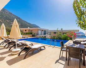 Kaş Akbel'de Geniş Ailelere Uygun, Özel Havuzlu, Konforlu Villa - 3