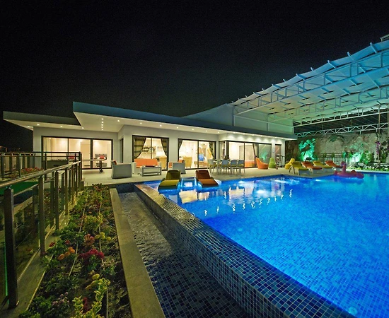 Kaş Akbel'de Geniş Ailelere Uygun, Özel Havuzlu, Modern Villa - 1