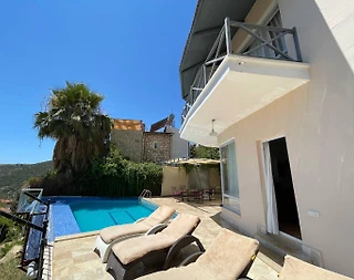 Kaş Akbel'de Merkeze Yakın, Özel Havuzlu, 4+1 Villa - 4