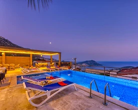 Kaş Akbel'de Merkeze Yakın, Özel Havuzlu, 8 Kişilik Villa - 3