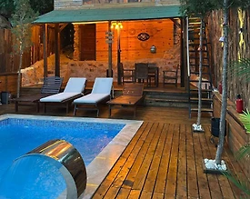 Kaş Aklar'da Balayı Çiftlerine Uygun, Özel Havuzlu, Ahşap Villa - 2