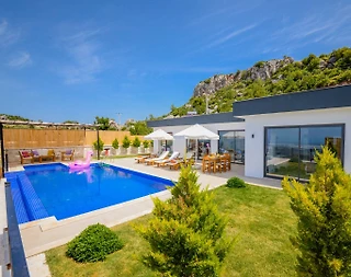 Kaş Aklar'da Gözlerden Uzak Konumda, Özel Havuzlu, Modern Villa - 1