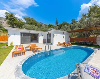 Kaş Aklar'da Huzurlu Doğada, Özel Havuzlu, Jakuzili Villa - 1