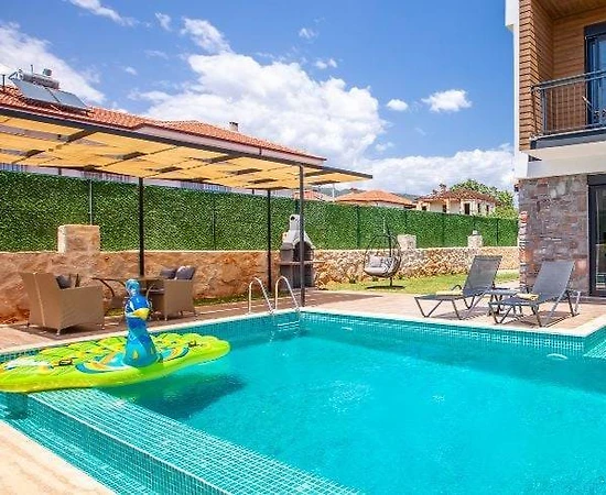 Kaş Andifli'de Elverişli Konumda, Özel Havuzlu, 4 Kişilik Villa - 1